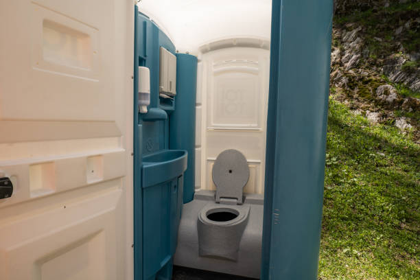 Best Portable restroom trailer rental  in White Center, WA